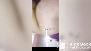 Thick Latina squats and shits