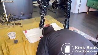 Scat femdom - video 28