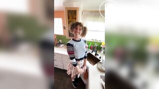 Toilet pov - video 13