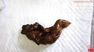 japanese cute girl pooping show