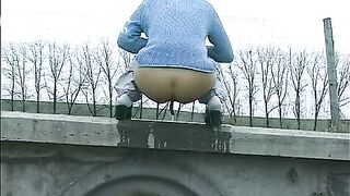 Beautiful Czech girl pee and poop 835