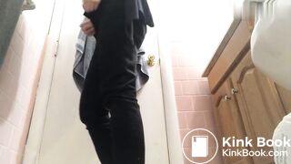 girl shitting in the toilet - video 2
