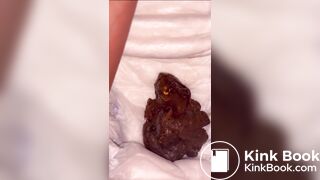 Girl messes diaper and shows