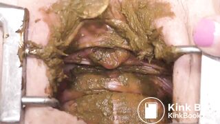 Painting Pussy with shit