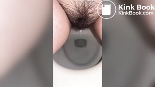 My girlfriend pooping