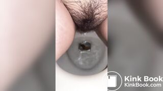 My girlfriend pooping