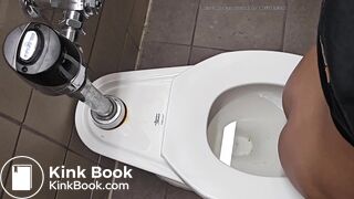 Girl pooping on public toilet - video 5