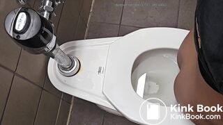 Girl pooping on public toilet - video 5