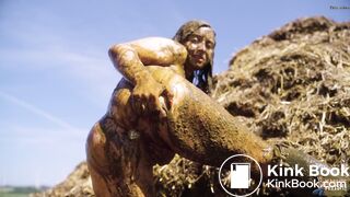 Rada Brewers Bucket Trap - Masturbating in cowshit