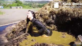 Rada Brewers Bucket Trap - Masturbating in cowshit