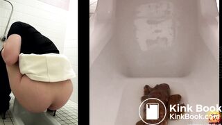 japanese girl pooping - video 38