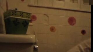 2 beauties stinking up the shitter