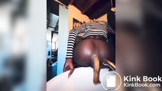Ebony shits in the sink