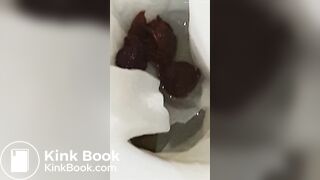 Indian girl shits/farts while showing her pretty toes