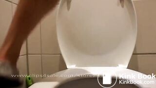 Women takes a shit in the toilet (compilation)