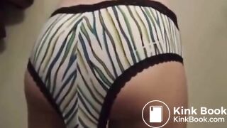 Nice panty poop bulge