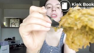 Girl Shits in a Plate for Breakfast