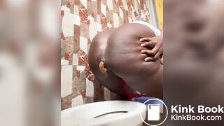 Ebony pee - video 10