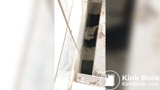 iranian milf pooping