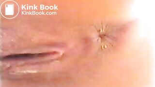 Women pooping - video 13