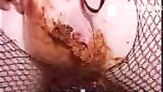 Mature lady Ness shits for you