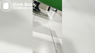 MUJER CAGA EN AURRERA