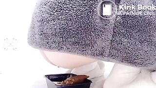 chinese girl pooping 1
