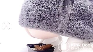 chinese girl pooping 1