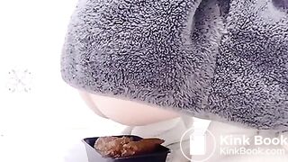 chinese girl pooping 1