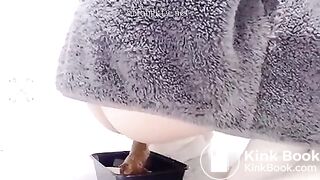 chinese girl pooping 1