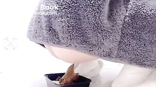chinese girl pooping 1