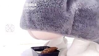 chinese girl pooping 1