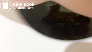 Sitting poop - video 4