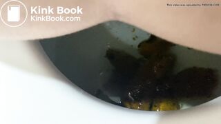Sitting poop - video 4