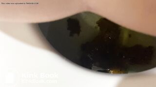 Sitting poop - video 4