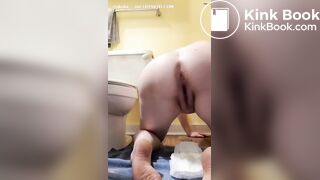 Amateur slut shitting @@