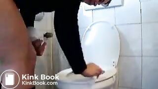 German lady smears poo.. alles sauber lecken!
