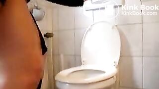 German lady smears poo.. alles sauber lecken!