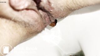 Morning toilet - video 2