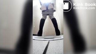 Cute Russian Milf long wc poop