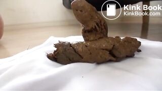 Japanese girl poop N014