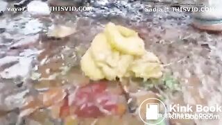 Desi aunty shitting in the open