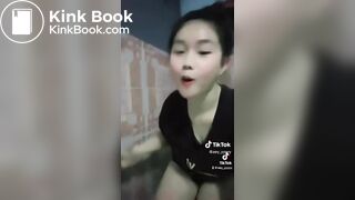 Playing Tik Tok while sitting and pooping