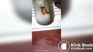 Desi aunty shitting in toilet