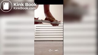 Pawg ass white chick shitting diarrhea on plate