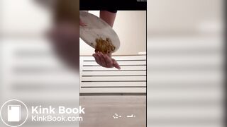 Pawg ass white chick shitting diarrhea on plate