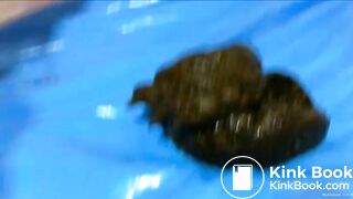 Pregnant woman shitting huge poop load