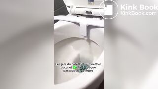 Facebook ad video - Girl on the toilet