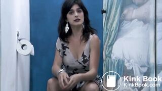 Monamour Toilet Scene