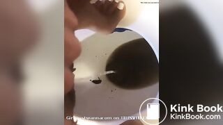 Ebony shits out a creamy turd